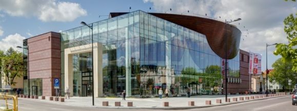 ŚMIERĆ W FILHARMONII