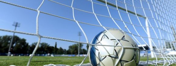 GRYF PRZEGRAŁ W CZĘSTOCHOWIE