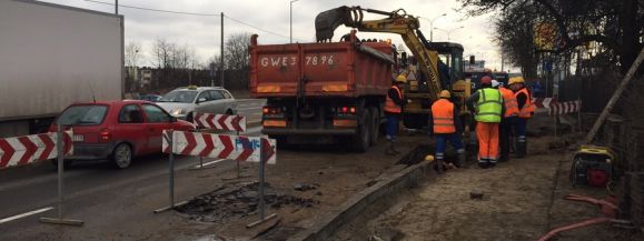 AWARIA WODOCIĄGU, PODMYTA DROGA