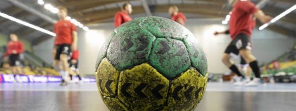 SAMBOR POKONUJE TYTAN&Oacute;W