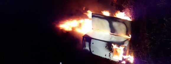 PŁONĄCE LOD&Oacute;WKI