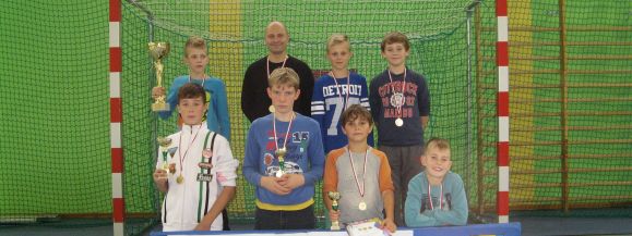 HALOWA PIŁKA NOŻNA