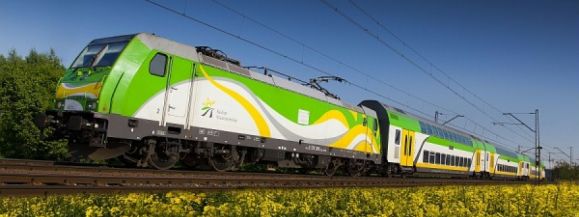 NADJEŻDŻA SŁONECZNY POCIĄG