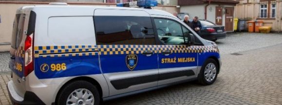 NOWY RADIOW&Oacute;Z