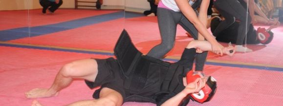 SAMOOBRONA &ndash; NOWY NAB&Oacute;R