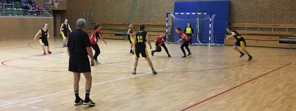 GRAŁY SZCZYPIORNISTKI